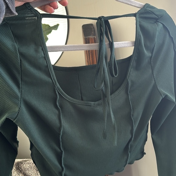 Bell Sleeve Y2K crop top - Picture 6 of 6